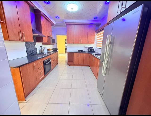 3 BEDROOM HOUSE FOR SALE IN VANDERBIJLPARK CW 4